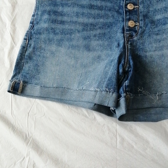 Jordache Jeans Shorts - Picture 3 of 5